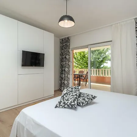 Lena Lejlighed Trogir